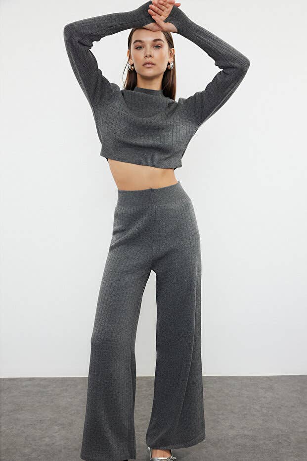 Anthracite Cropped Thumbhole Knit Lounge Set